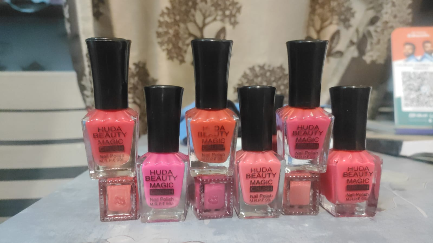 HUDA BEAUTY MAGIC CRUSH NAIL POLISH