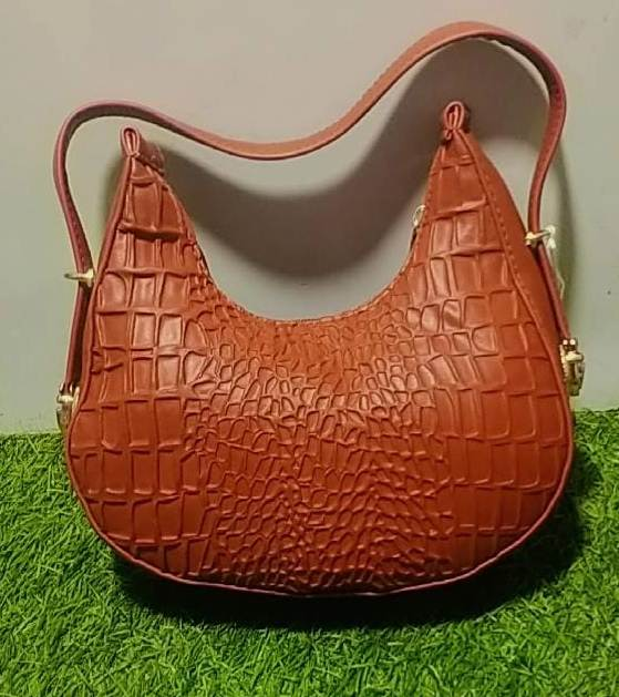 PRIMIUM LEATHER BAG FOR WOMEN
