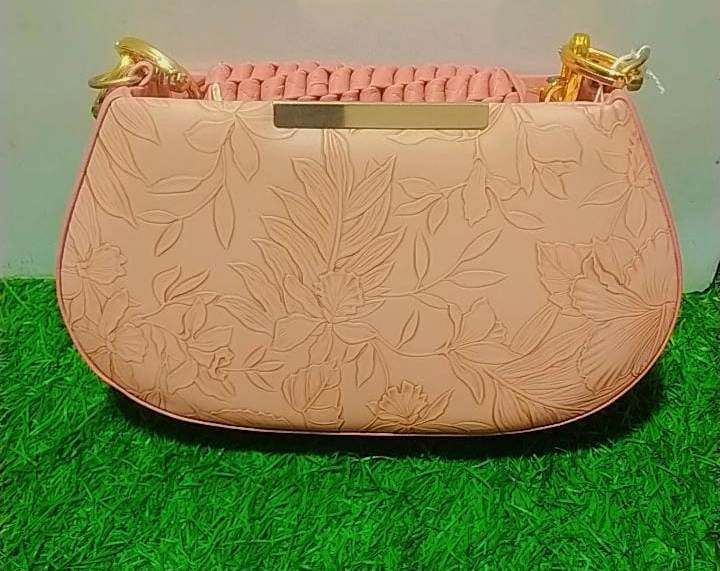 PRIMIUM SLING BAG FOR WOMEN