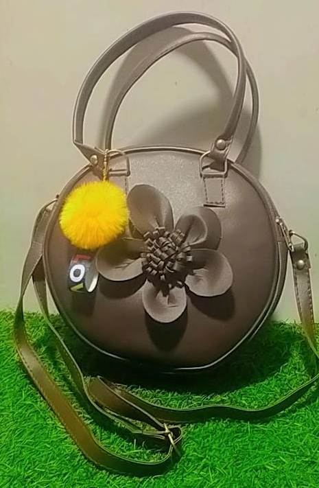 PRIMIUM SLING BAG FOR WOMEN