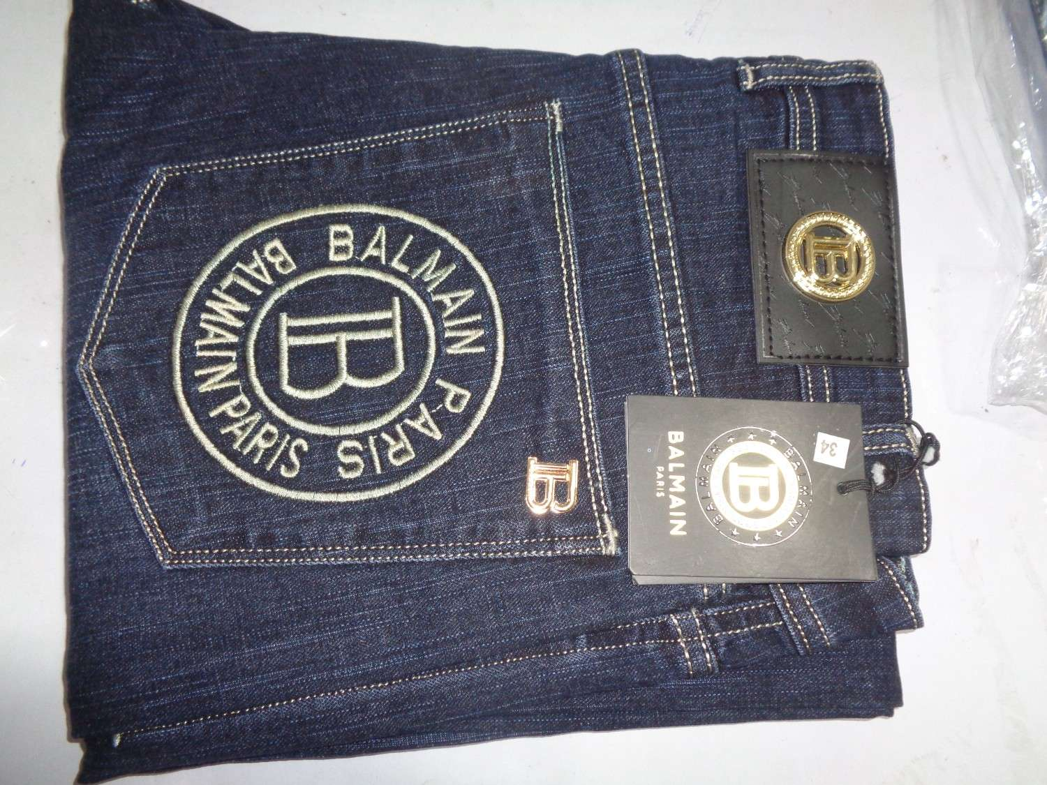 BRANDED MEN'S JEANS
