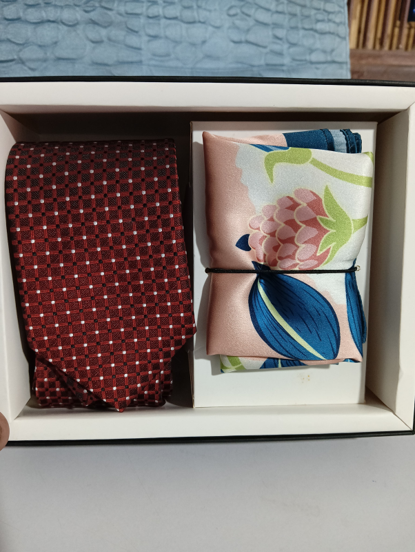 Aeht Men's Necktie, Scarf Set 1857 TS Red