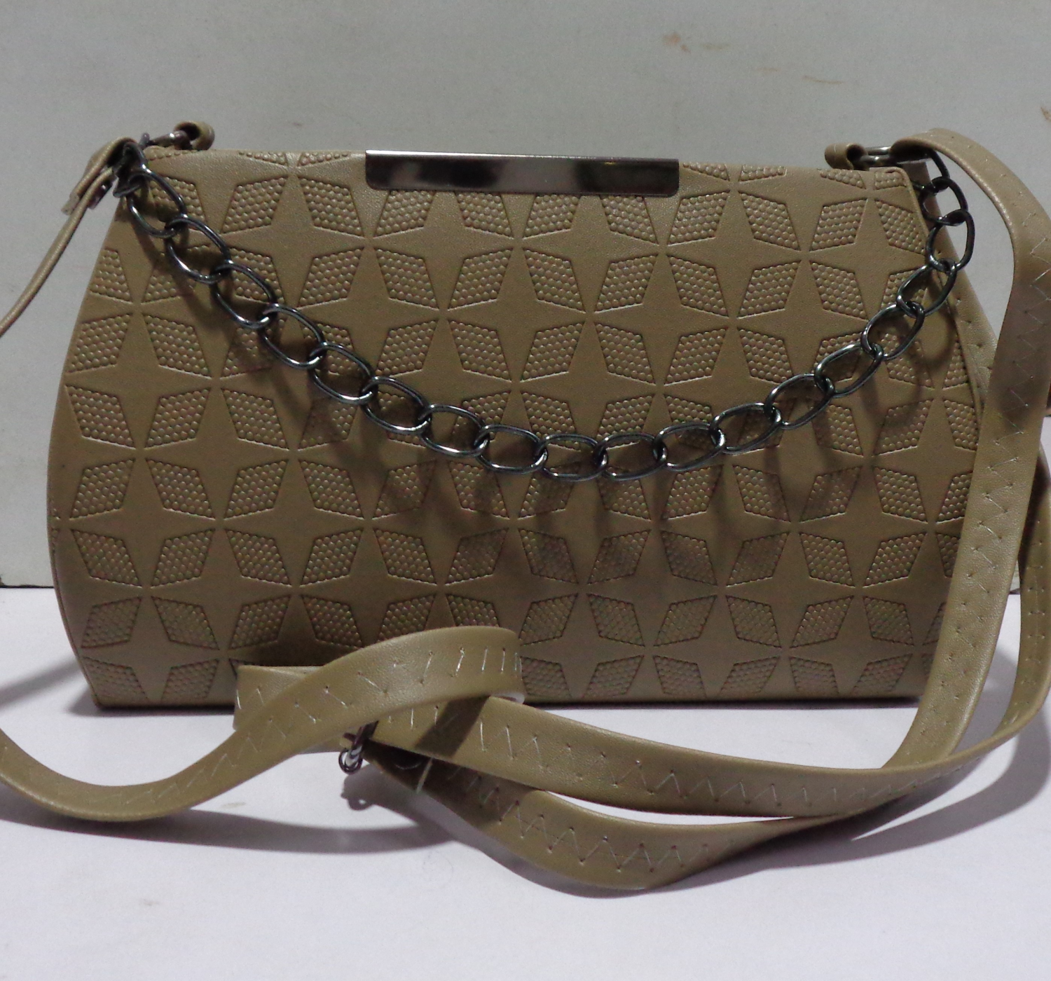 PRIMIUM SLING BAG FOR WOMEN